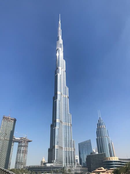 A complete full view of Burj Khalifa at day time