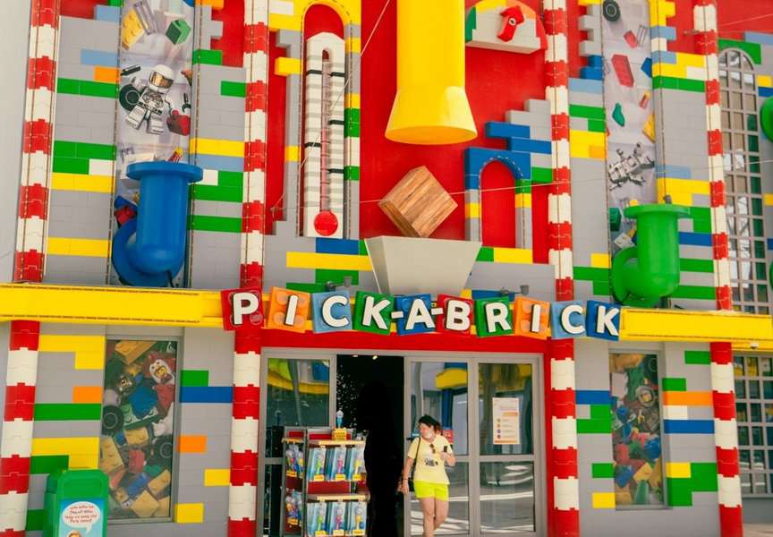 Pick a Brick shop at Legoland Dubai