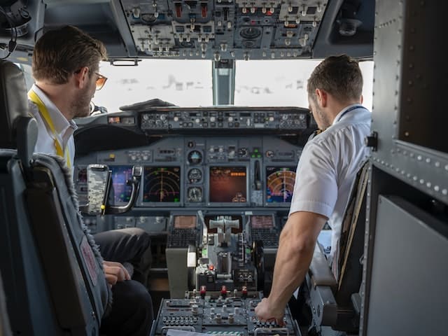 inside A 380 airbus cockpit