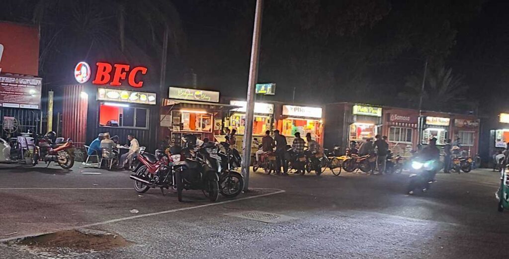 Kattankudy street Food Court at night