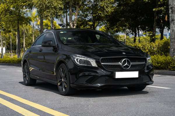 Mercedes Benz black car