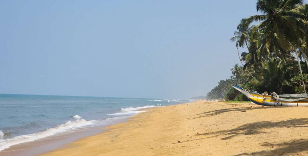 Wadduwa beach